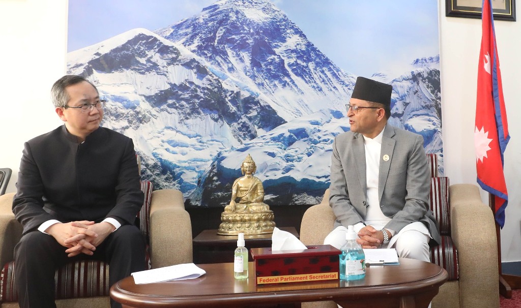 गणेशप्रसाद तिमिल्सिना र छन् सोङ