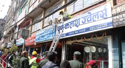 ९ हजार होर्डिङ बोर्ड
