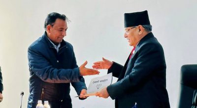 प्रचण्ड र धर्मेन्द्र बास्तोला