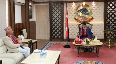 प्रचण्ड र खगराज अधिकारी