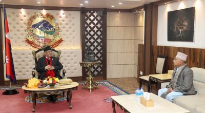 प्रधानमन्त्री प्रचण्ड र खगराज अधिकारी