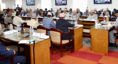 प्रधानमन्त्री प्रचण्डको सचिवहरुसँग छलफल