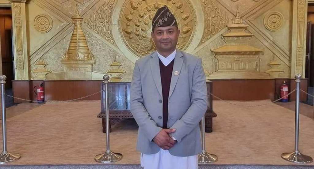 पदम गिरी