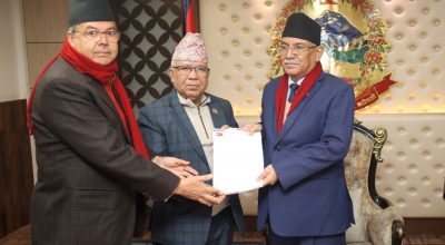 प्रचण्ड, माधव नेपाल र झलनाथ खनाल