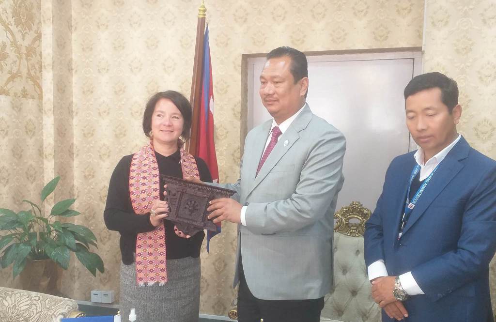 अमनलाल मोदी र नोना डेप्रेज