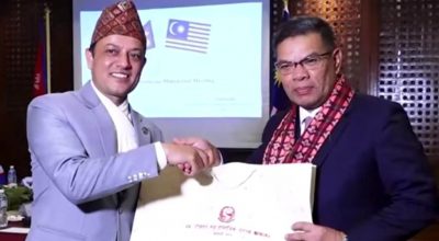 डोलप्रसाद अर्याल र दतुक सेरी सैफुद्दिन नासुसन इस्माली