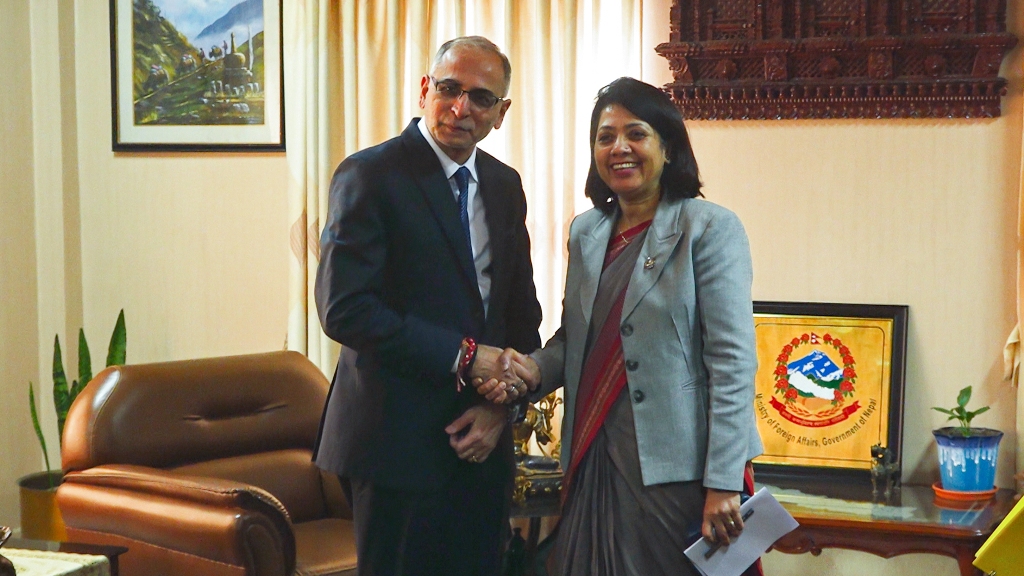 डा. विमला राई पौड्याल र विनयमोहन क्वात्रा