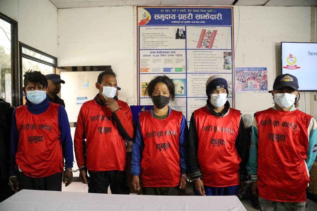 लुटपाट गर्ने पक्राउ