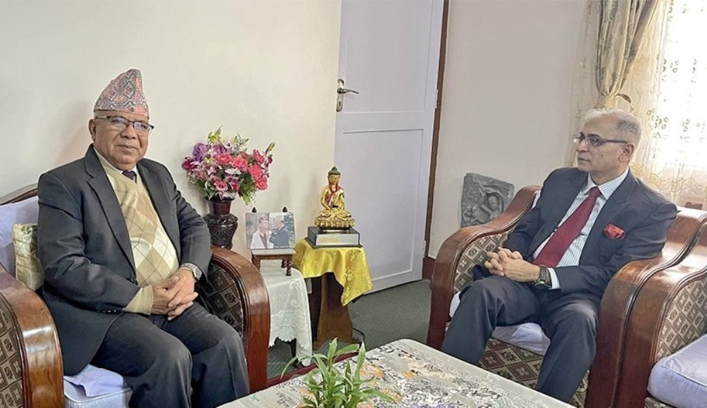 माधवकुमार नेपाल र विनयमोहन क्वात्रा