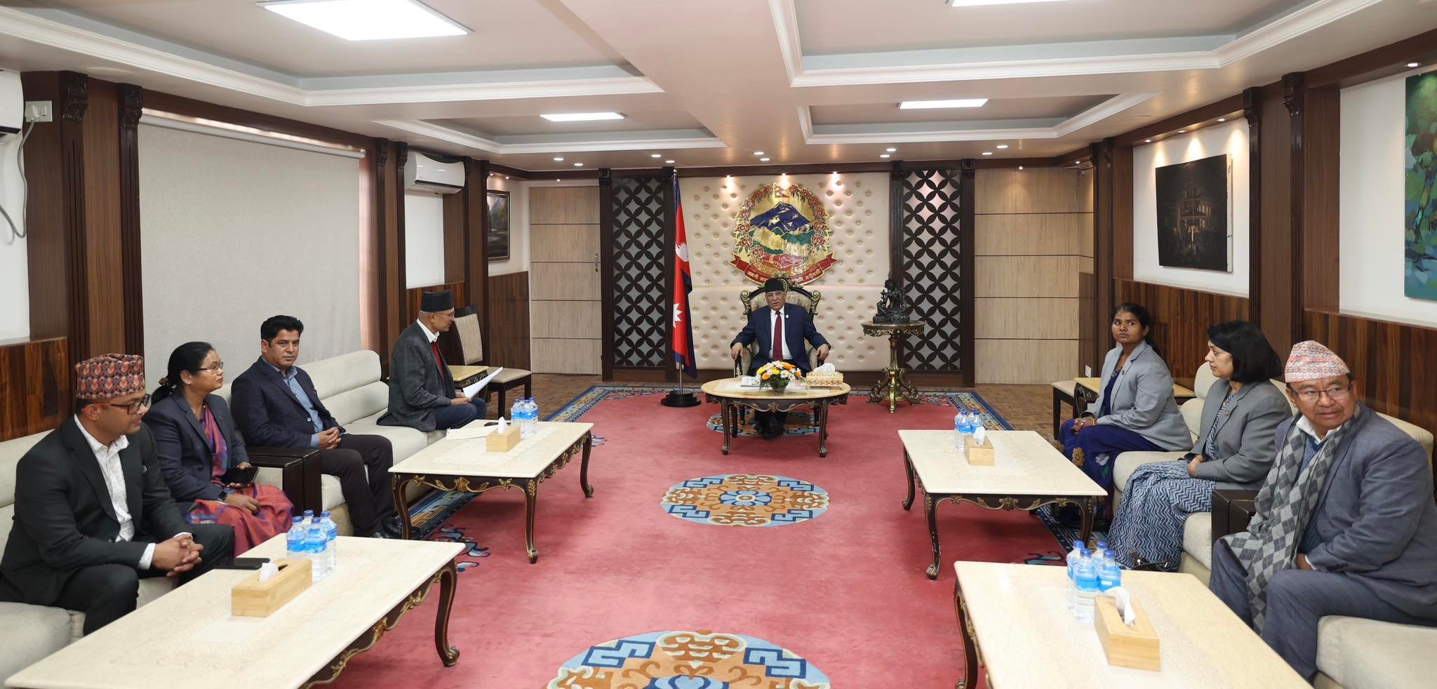 एमालेका मन्त्रीहरूले प्रधानमन्त्रीलाई बुझाए राजीनामा