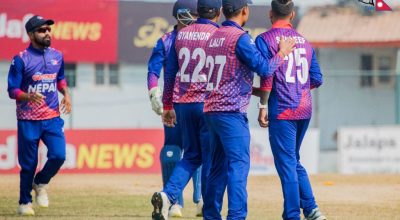 नेपालले टस जितेर फिल्डिङ गर्दै