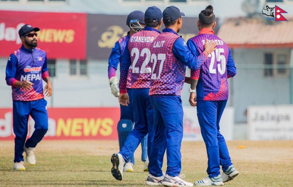 नेपालले टस जितेर फिल्डिङ गर्दै
