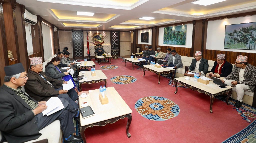 प्रमुख सचेतकहरूको छलफल