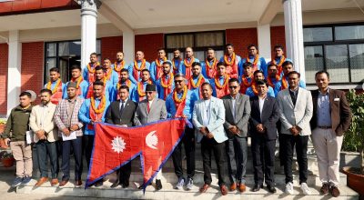 प्रधानमन्त्री प्रचण्ड खेलाडीसंग