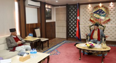 प्रधानमन्त्री प्रचण्ड र एमाले अध्यक्ष ओली