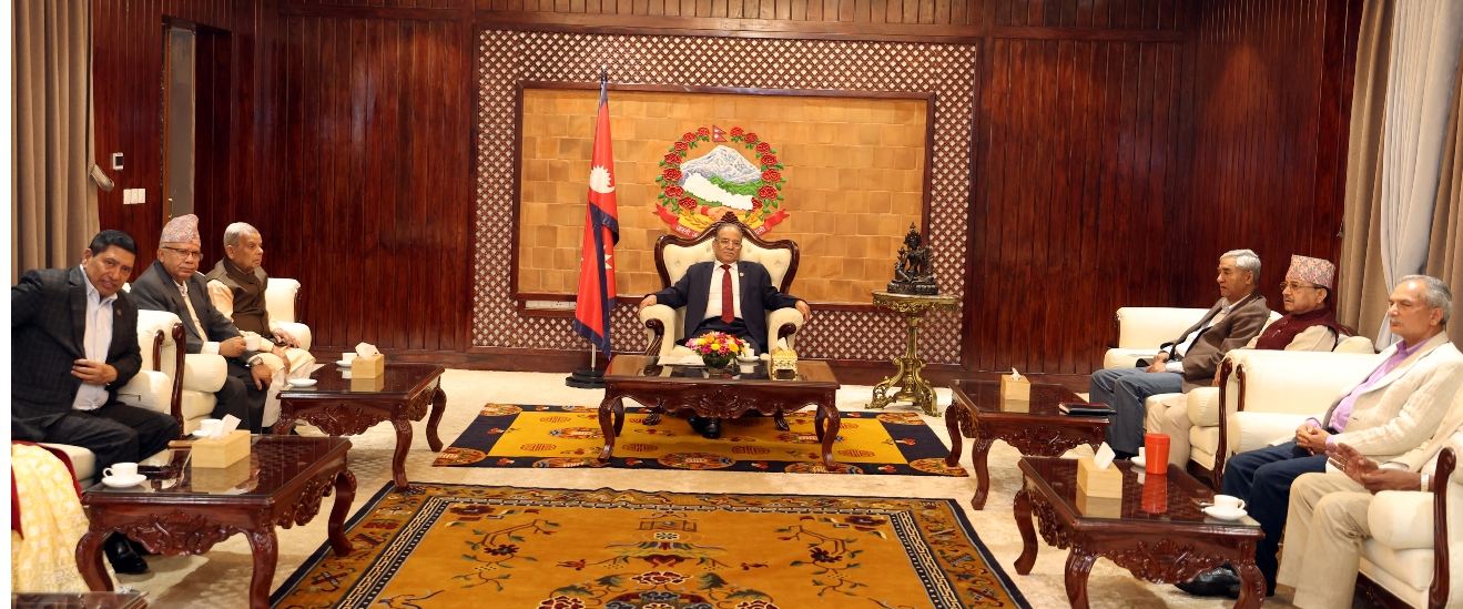 सत्ता गठबन्धनको बैठक