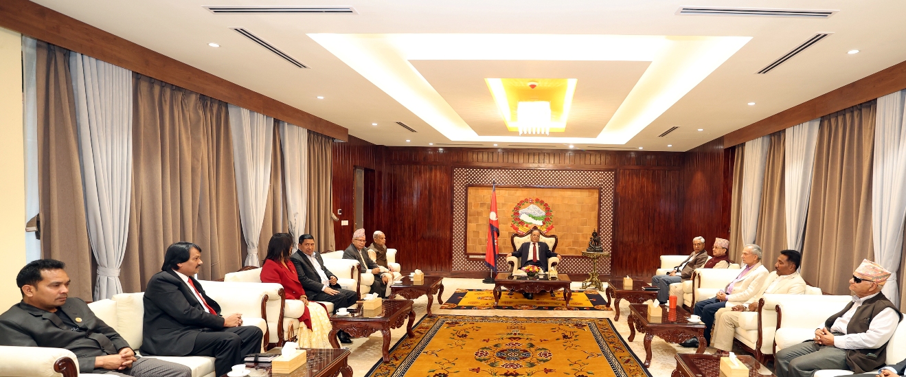 सत्ता गठबन्धनको बैठक