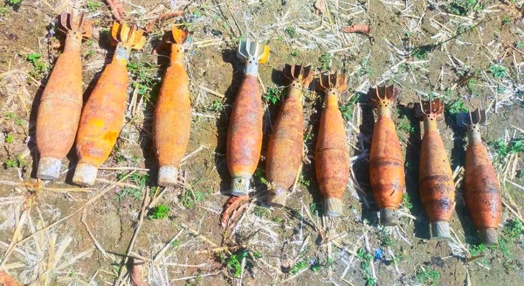 ९ वटा बेवारिसे बम