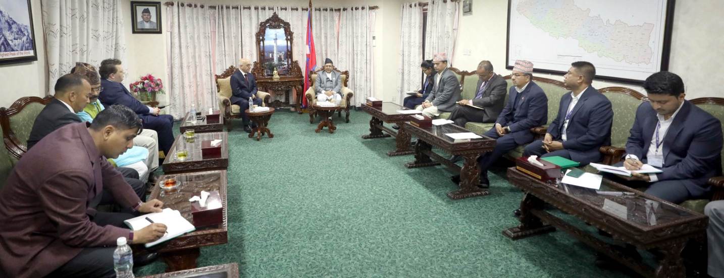 देवराज घिमिरे र वीरेन्द्र शर्मा