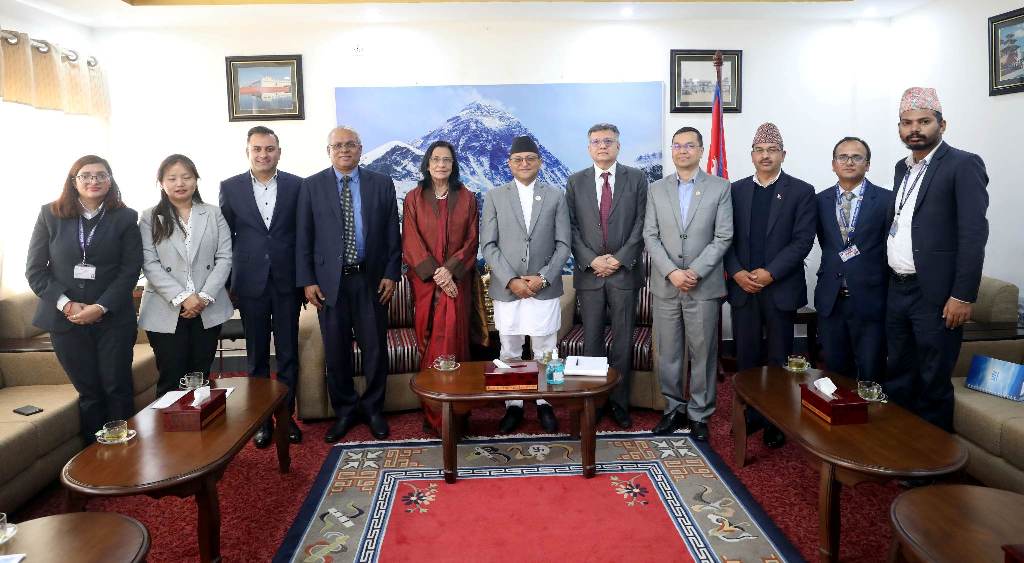 गणेशप्रसाद तिमिल्सिना र डा. पुनम क्षेत्रपाल सिंह