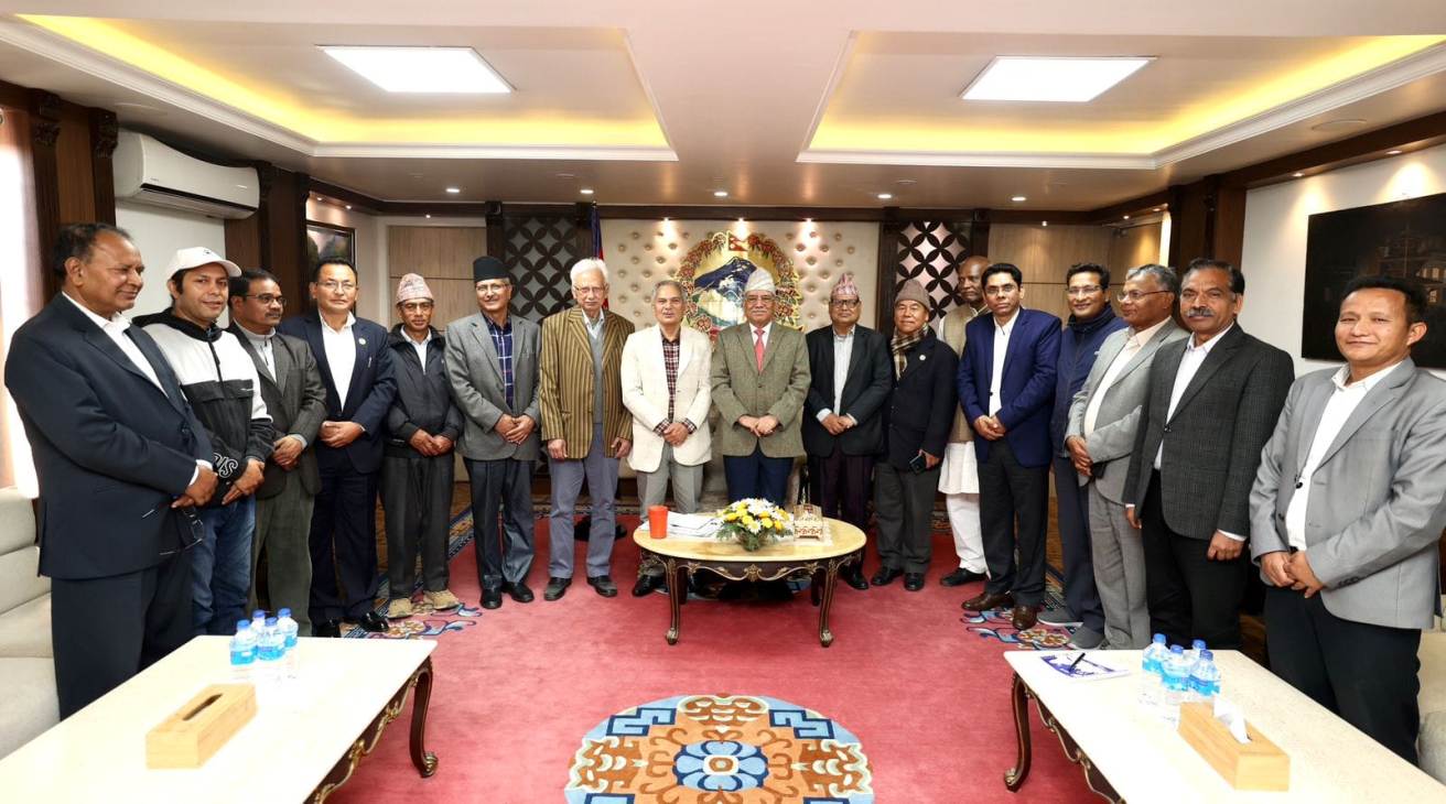 माओवादी धारका ८ पार्टी