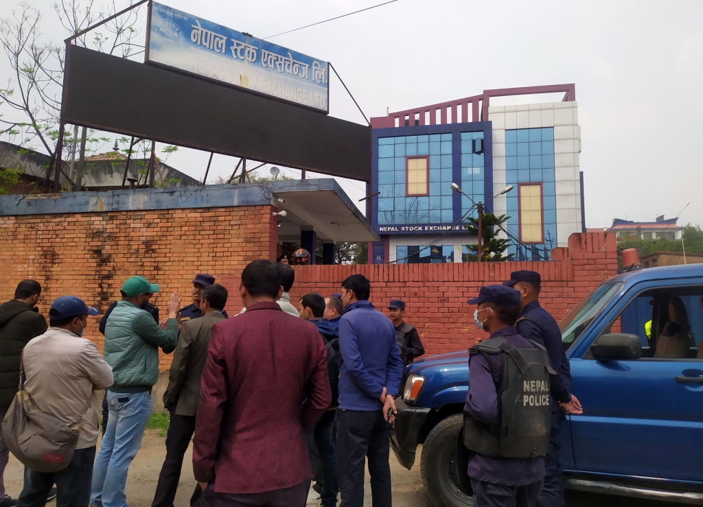 लगानीकर्ता पक्राउ