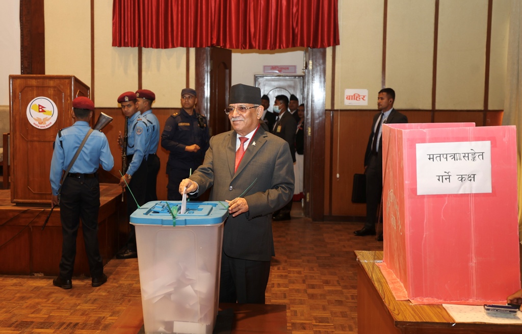 प्रचण्डद्वारा मतदान