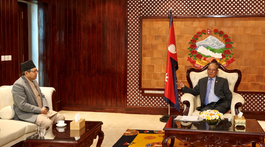 प्रचण्ड र देवराज घिमिरे