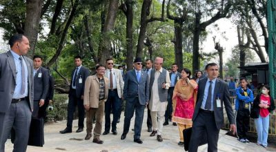 प्रचण्डद्वारा चिडियाखानाको अवलोकन