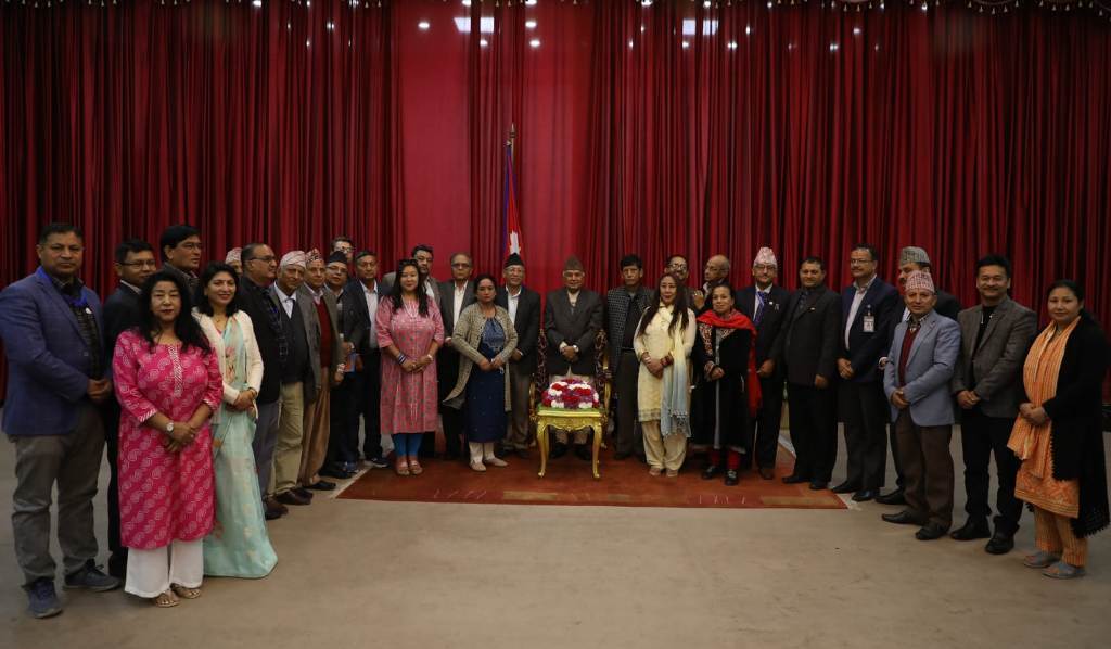 प्रजातान्त्रिक विचार समाज