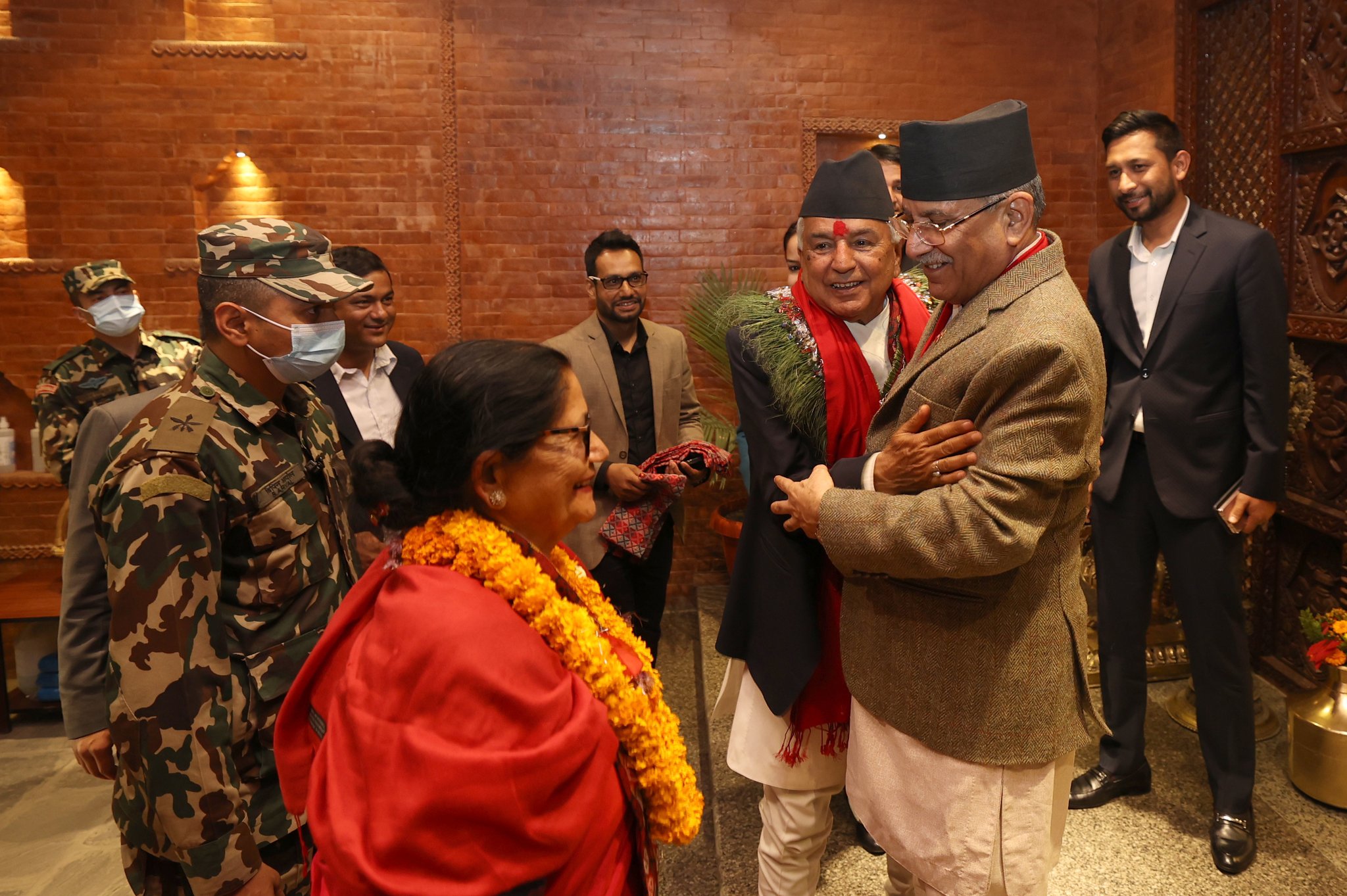 नवनियुक्त राष्ट्रपति रामचन्द्र पौडेल र प्रधानमन्त्री प्रचण्ड