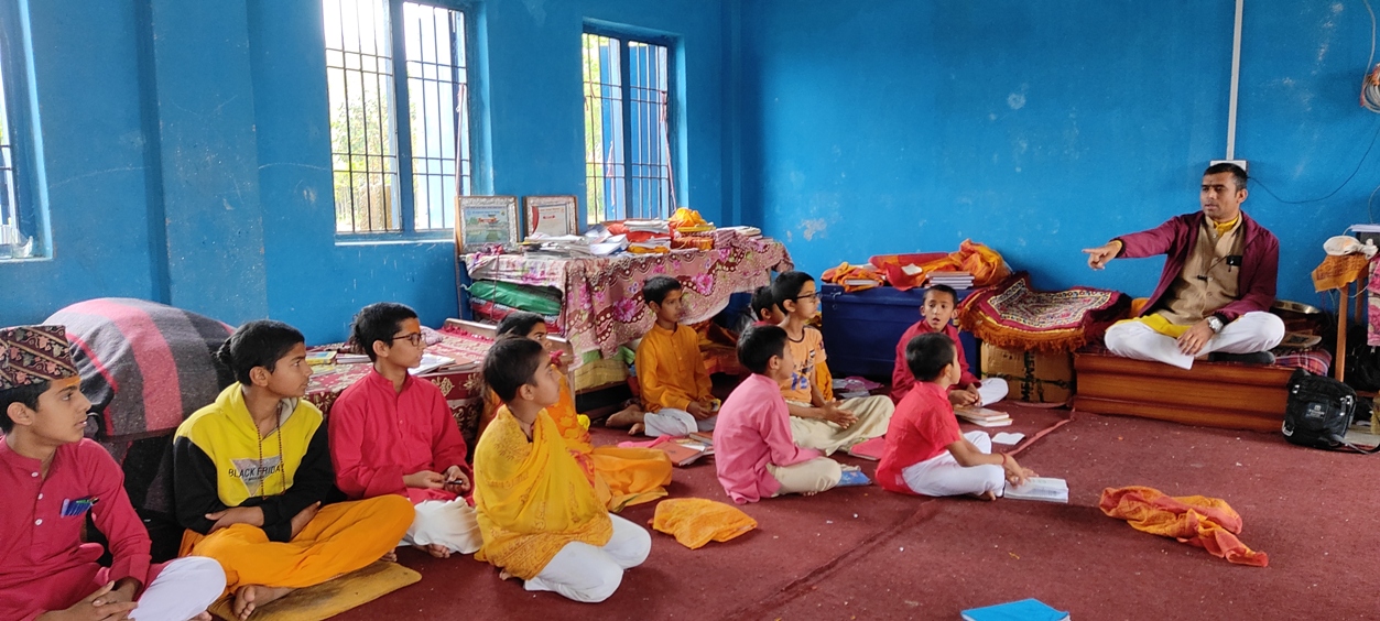 झापामा गुरुकुल दिवा खाजा