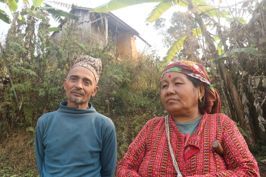 राष्ट्रपति पौडेलका गाउँलेले मनाए खुसियाली