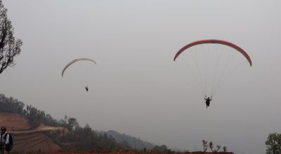 चितवनमा प्याराग्लाइडिङ