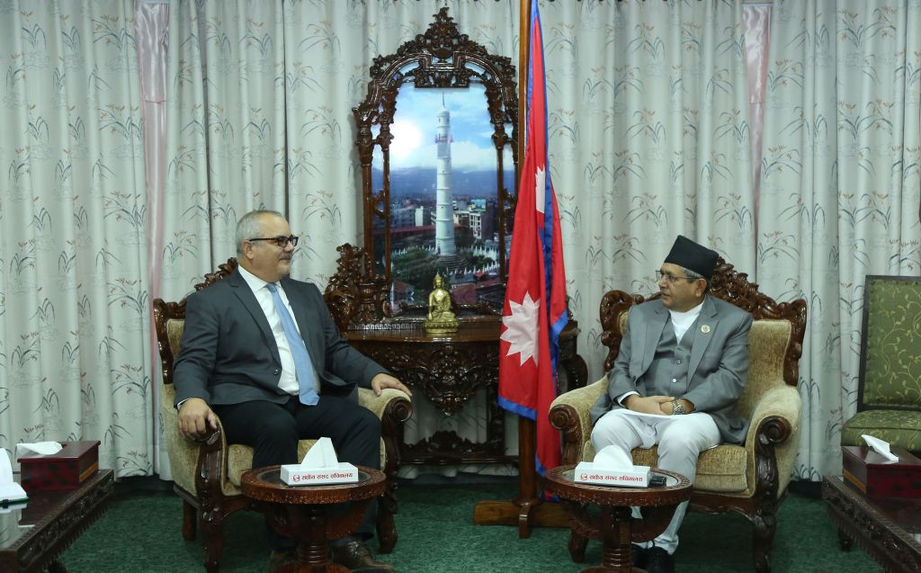 देवराज घिमिरे र एलेजान्ड्रो सिमानकास मारिन