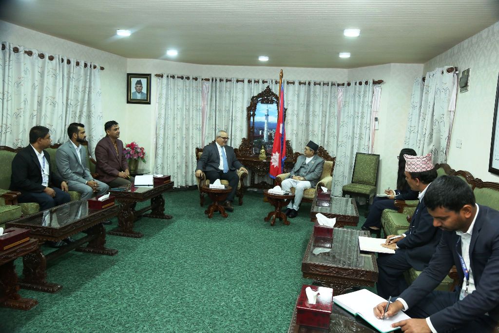 देवराज घिमिरे र एलेजान्ड्रो सिमानकास मारिन