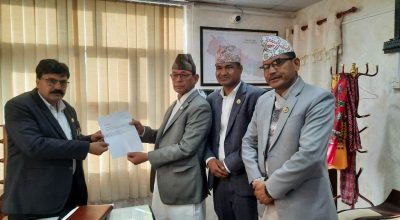 तीन मन्त्रीले दिए सामूहिक राजीनामा