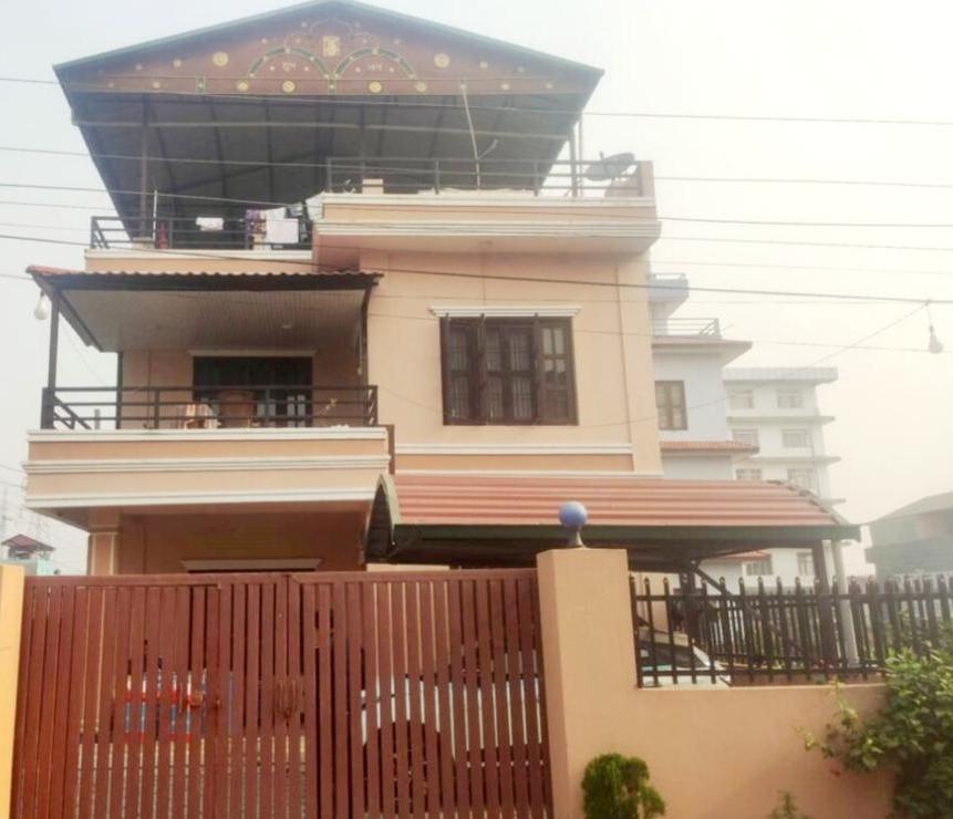 रवि लामिछानेका ड्राइभर गएराति सुतेको चितवनस्थित घर