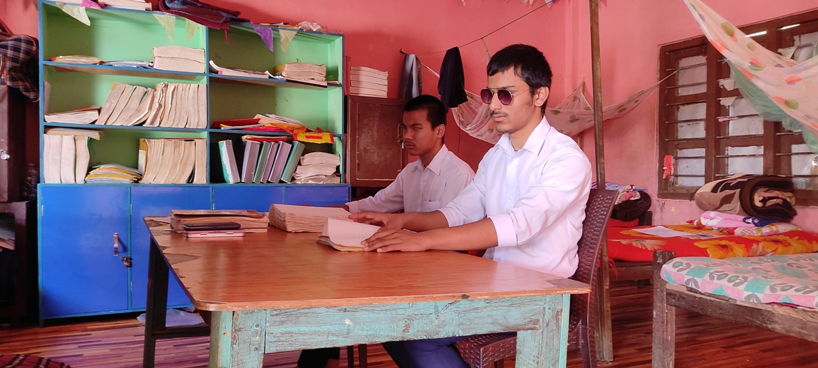 दृष्टिविहीन विद्यार्थी