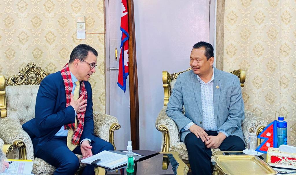 अमनलाल मोदी र केभिन कासास–जामोरा