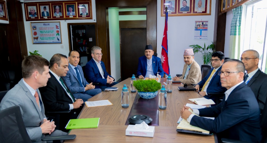 डा. प्रकाशशरण महत र जोनाथन ब्रुक्स