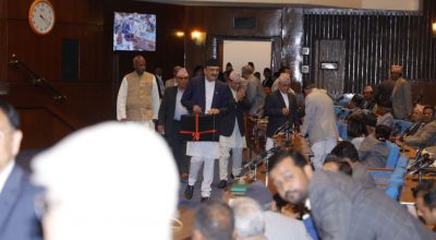 डा. प्रकाशशरण महत संसदमा