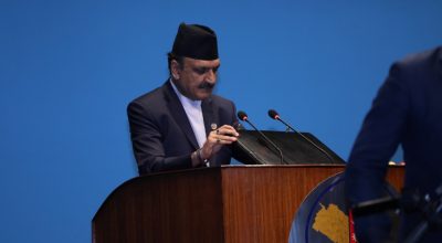 डा. प्रकाशशरण महत संसदमा