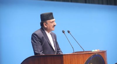 डा. प्रकाशशरण महत संसदमा