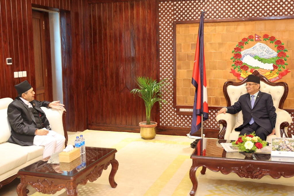 प्रधानमन्त्री प्रचण्ड र देवराज घिमिरे