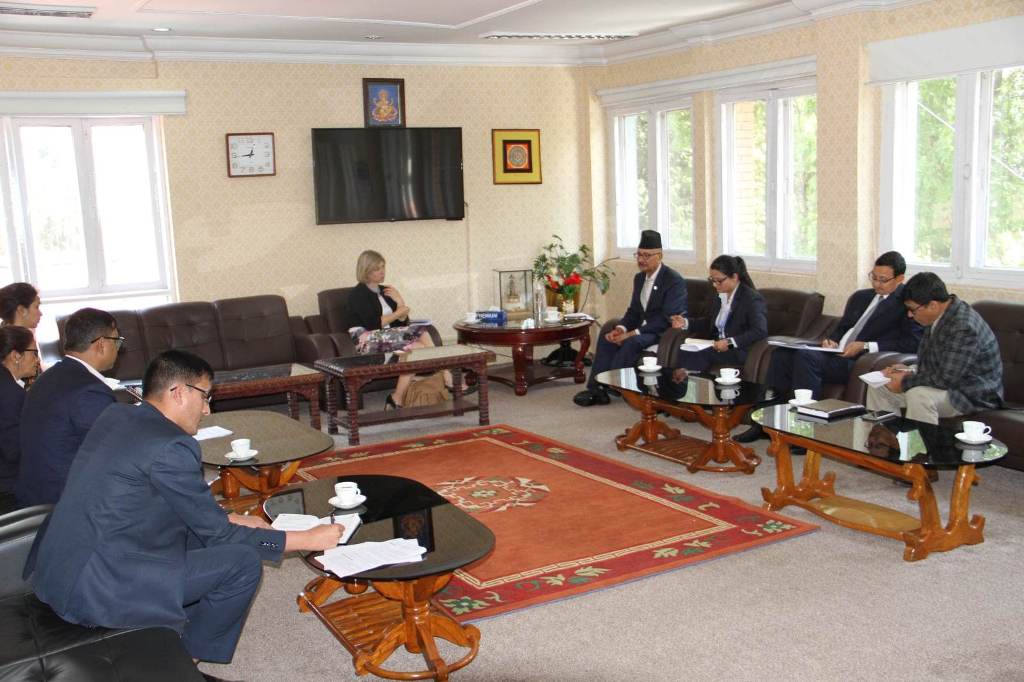 रमेश रिजाल र निकोला पोलिट