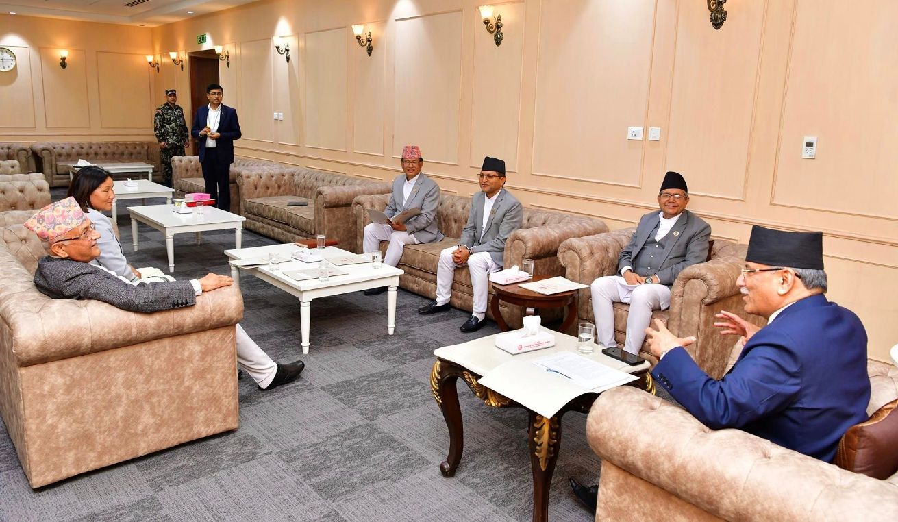 संवैधानिक परिषदको बैठक