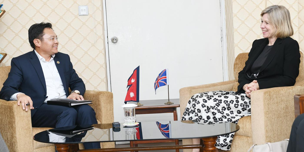 सुदन किराती र निकोला पोलिट