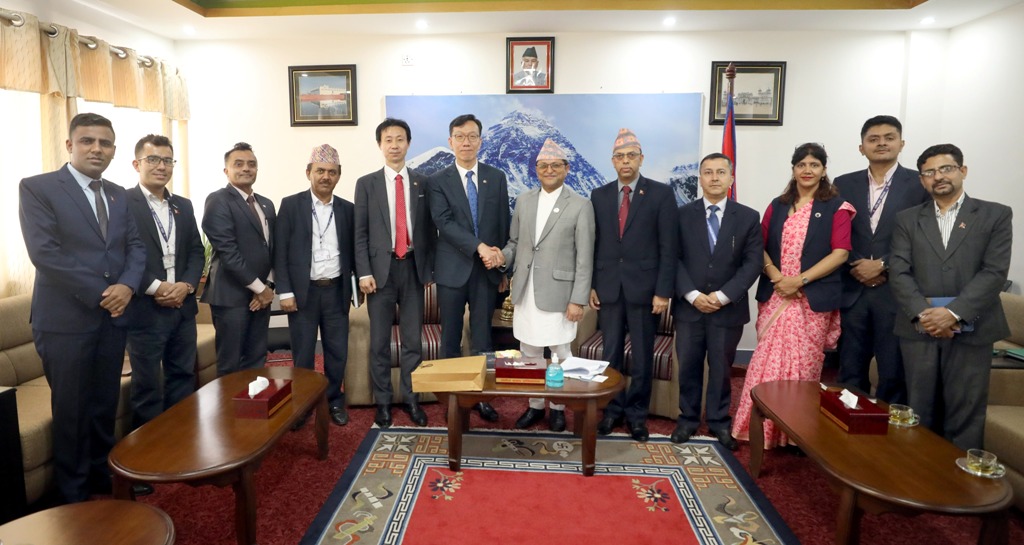 गणेशप्रसाद तिमिल्सिना र पार्क तइयोङ