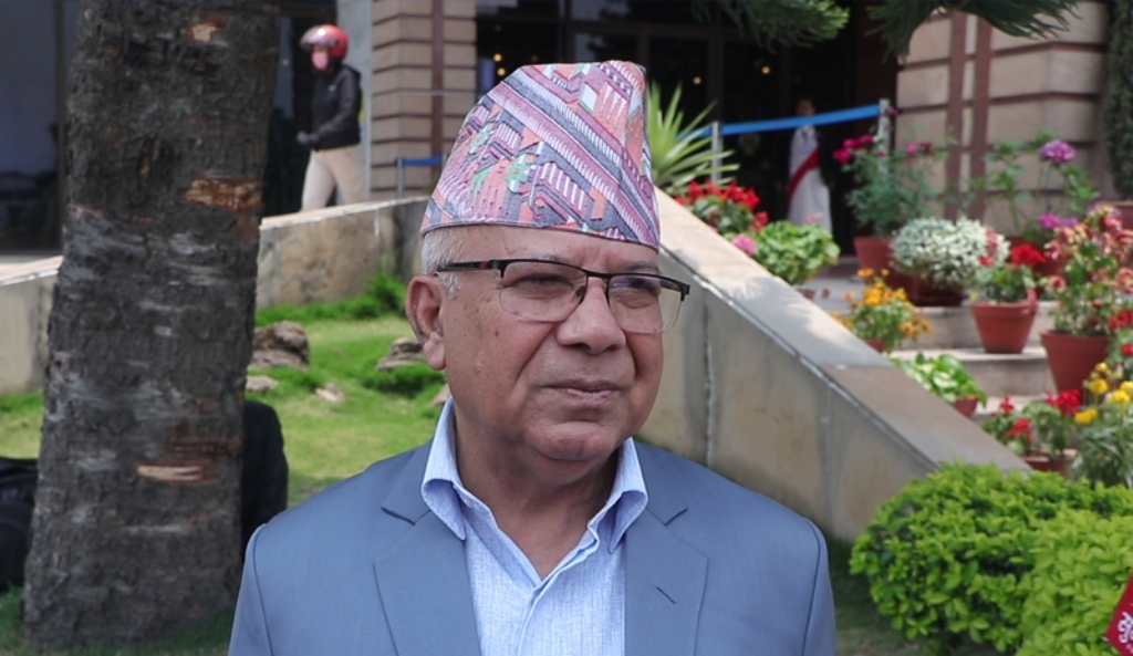 माधव नेपाल संसदमा